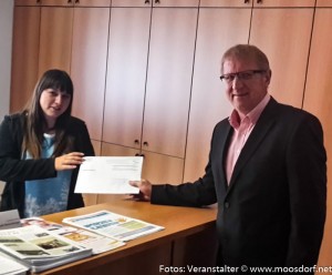 Das Bild zeigt die Stimmabgabe per Briefwahl unseres Bürgermeisters. Er hat bereits gewählt.