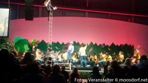 Kinderfestspiele am Flughafen