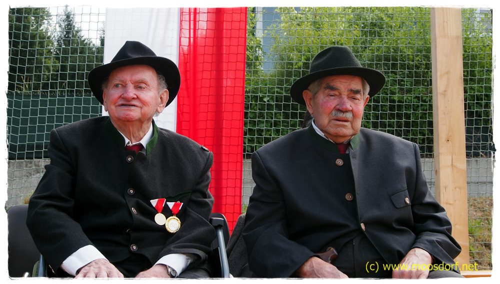 Zwei besondere Gäste beim Fest.