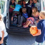 Besuch des Elektro-Dorfmobils in der Moosdorfer Volksschule