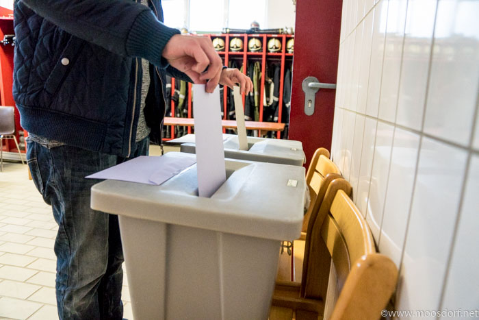 Zwei Kuverts einwerfen (1 von 1)