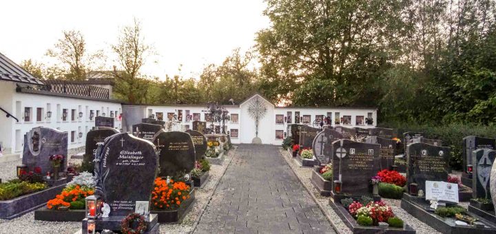 Allerheiligen Grabstellen (15 von 15)