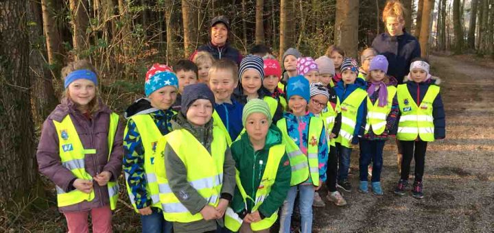 Kräuterwanderung Volksschule (7 von 14)