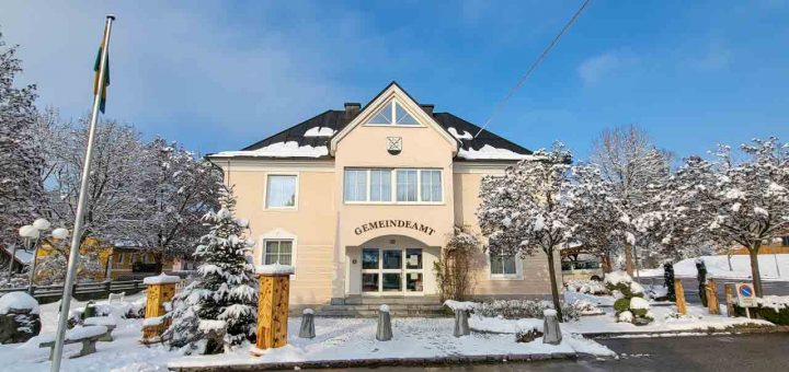 Gemeindeamt Moosdorf Winter (1 von 1)