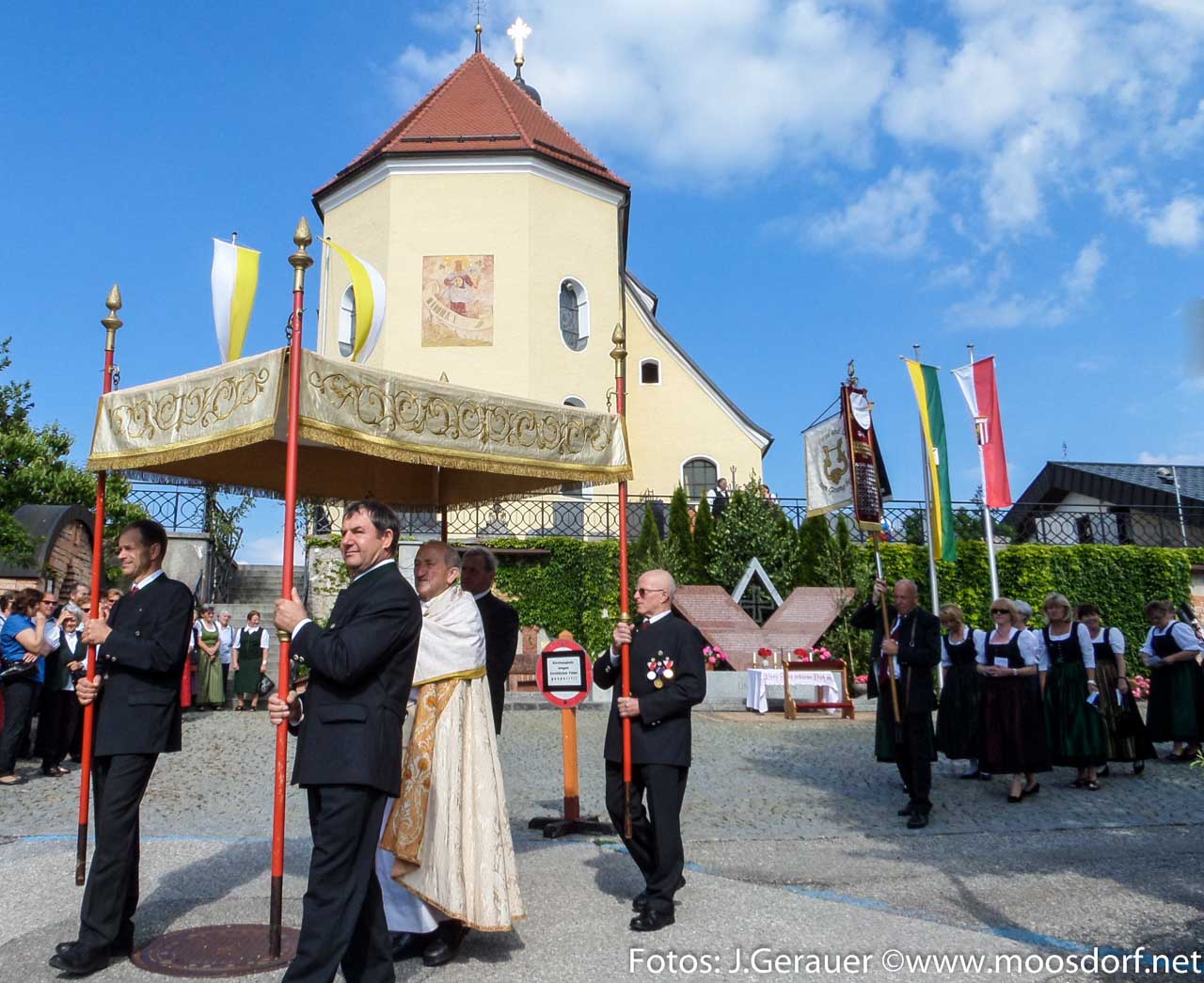 Fronleichnam 2014 3 von 19.jpg