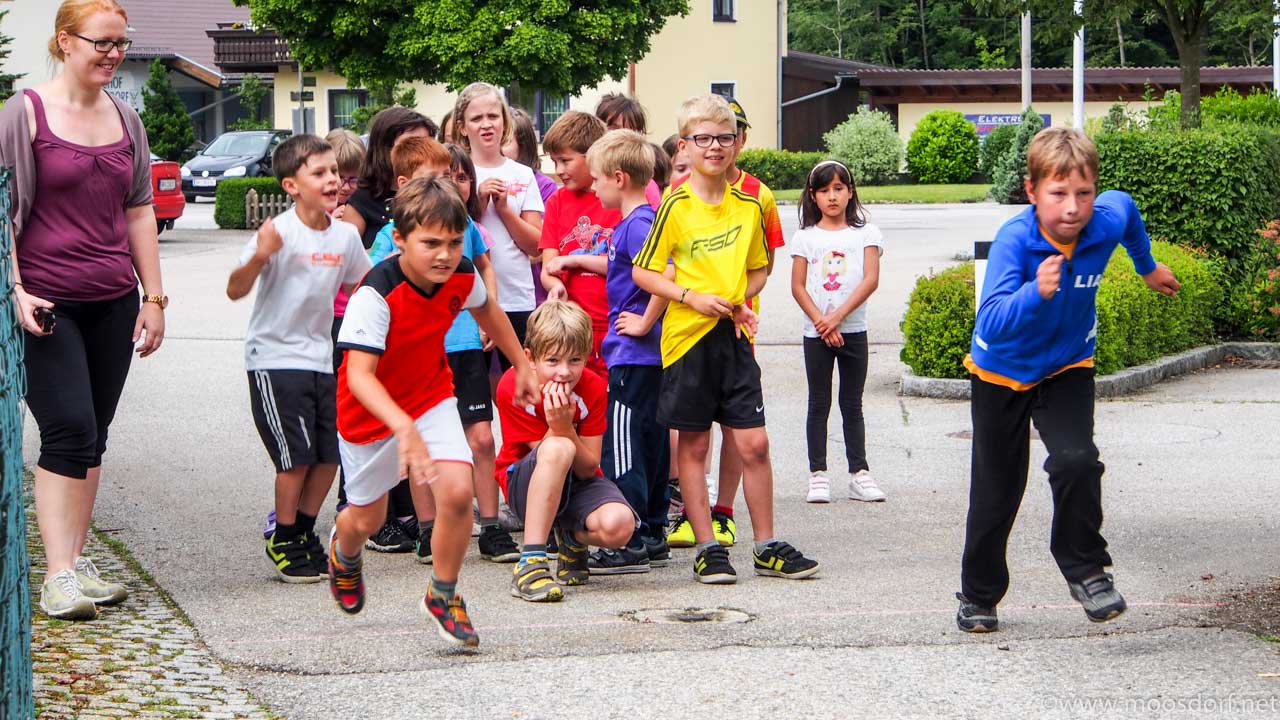 Schulsportfest Moosdorf 4 von 22.jpg